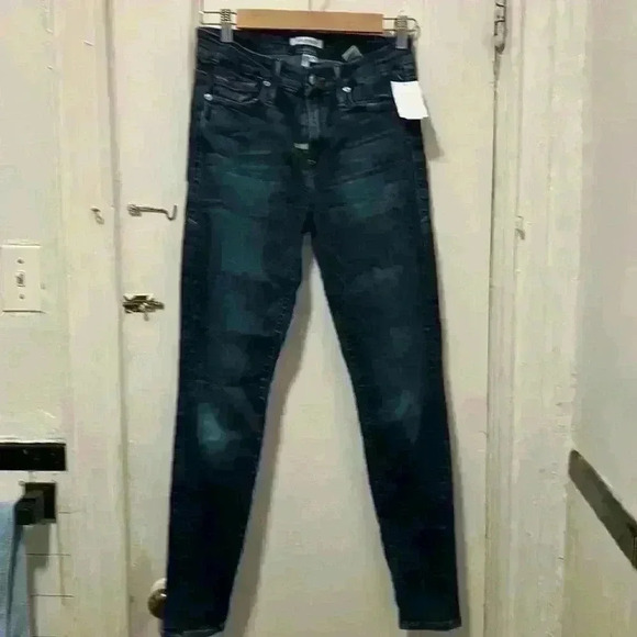 Good American Good Legs Jeans NWT (Flaw Please Read) Size 2/26 - Picture 2 of 10
